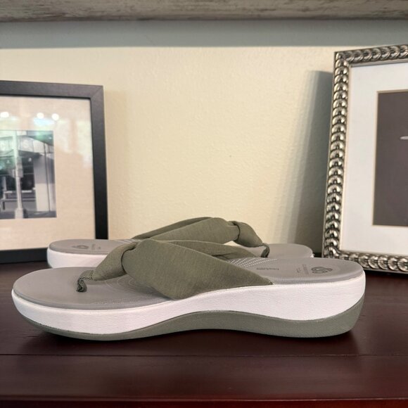 Clarks Cloudsteppers Knotted Strap Olive Green Flip-Flops Sz 11 NWOB - Picture 7 of 9